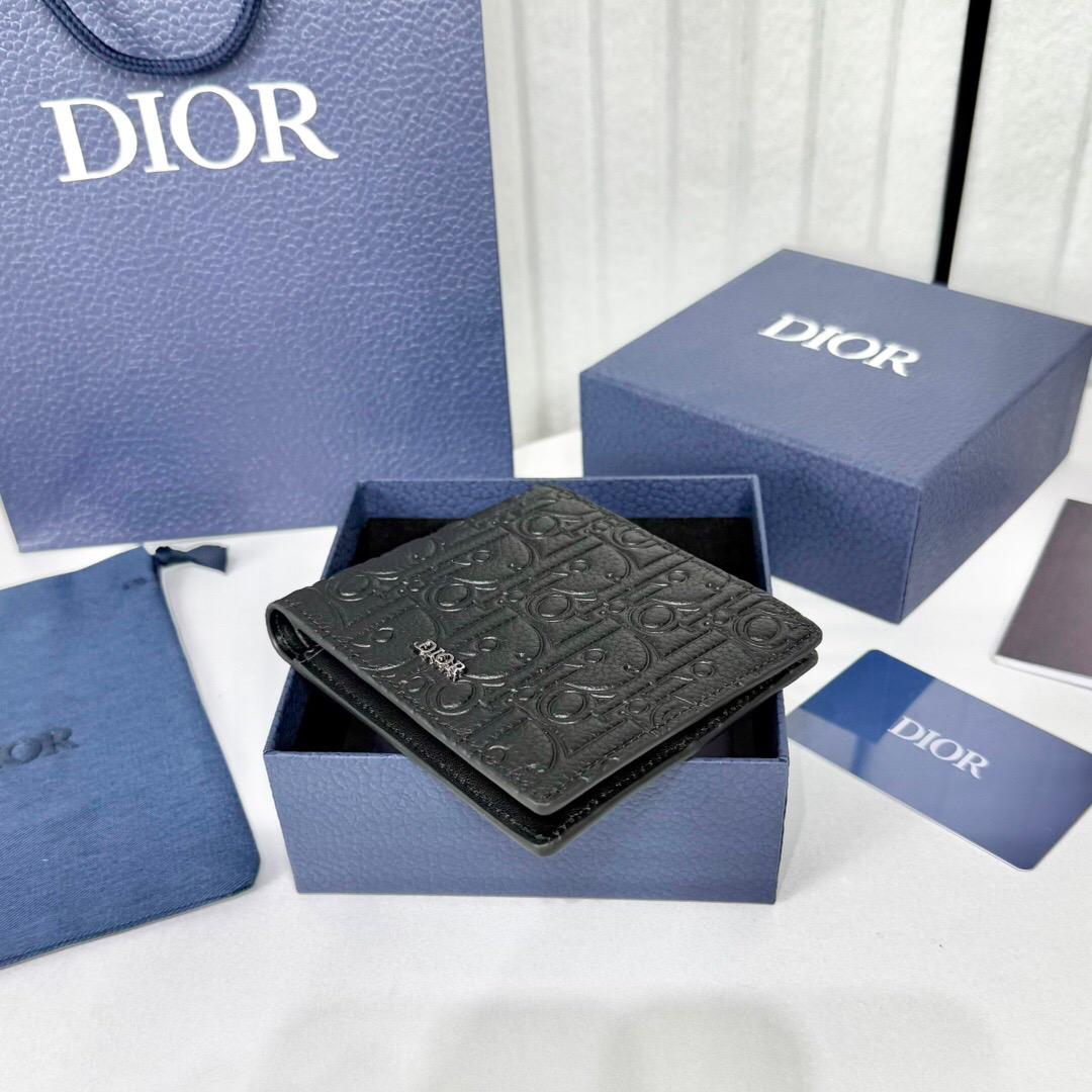 ** PRE Order Daniel Wallet