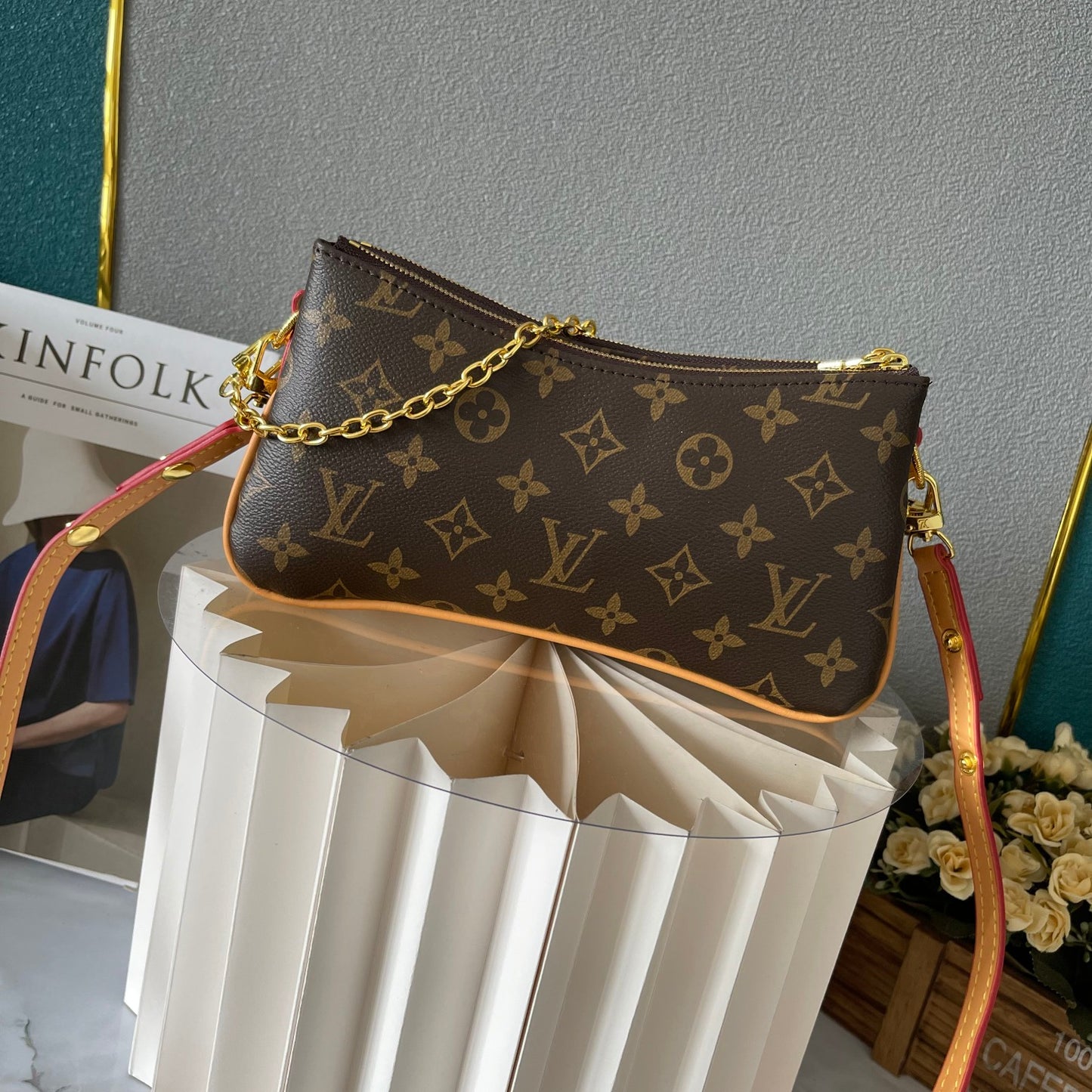 ** PRE ORDER LIV Shoulder Bag