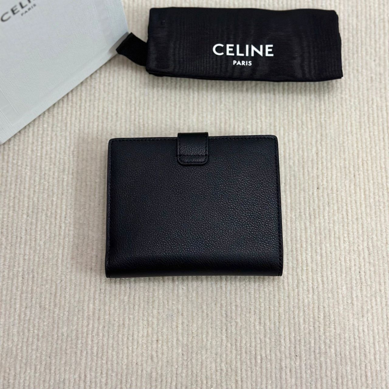 ** pre order chelly wallet