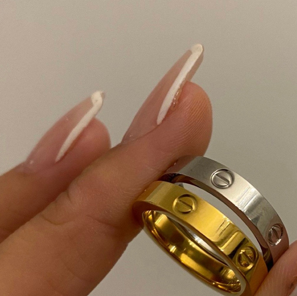 Thin luv ring