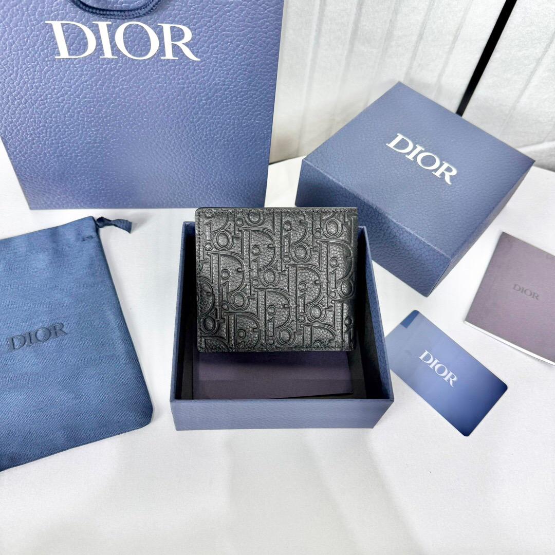 ** PRE Order Daniel Wallet