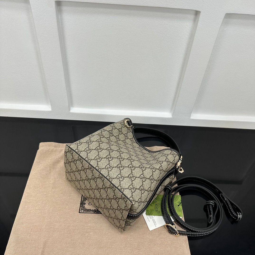** PRE ORDER Moni Bucket Bag