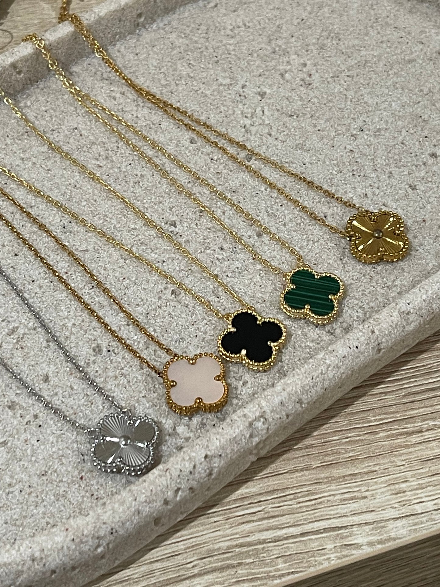 VCay babe Necklace