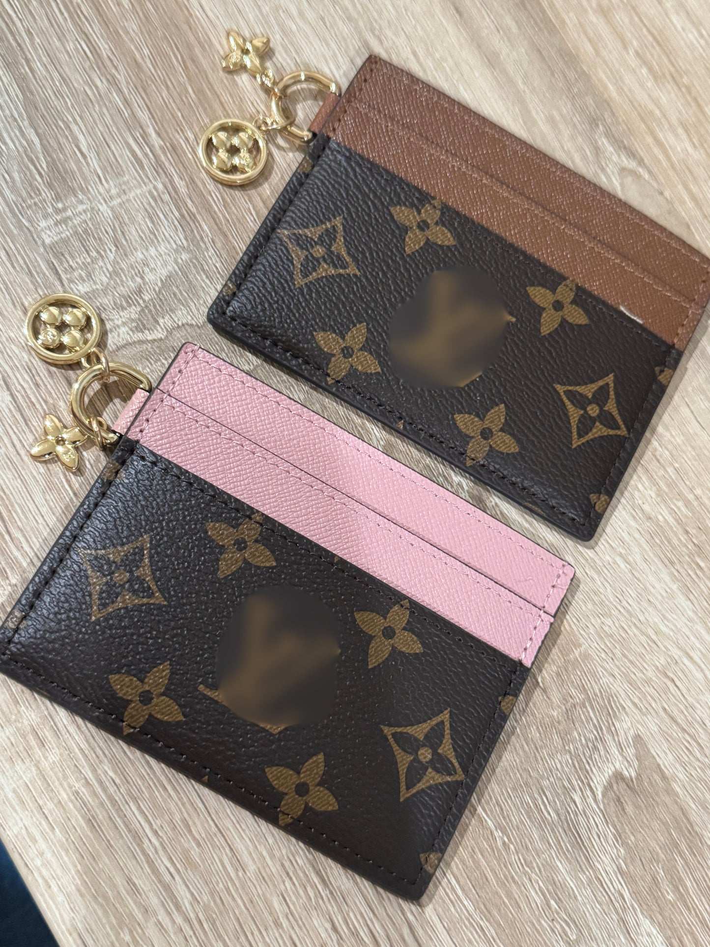 Layla Cardholder