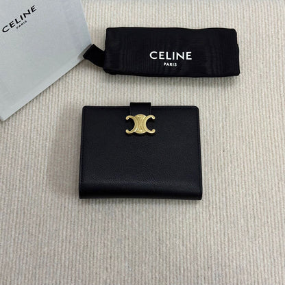 ** pre order chelly wallet