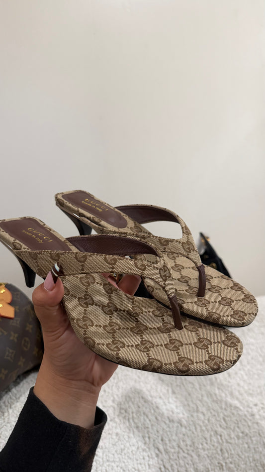 ** Pre order vitti heels