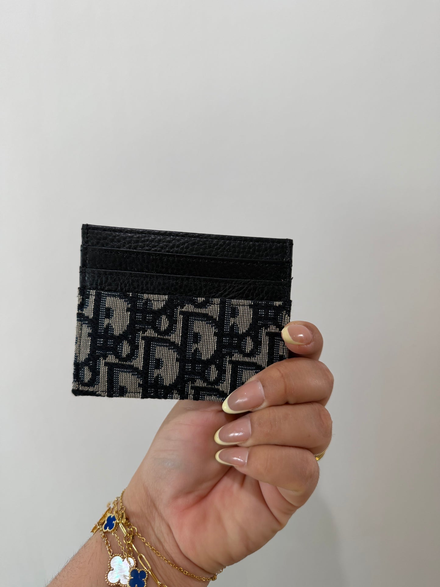 daniel Cardholder