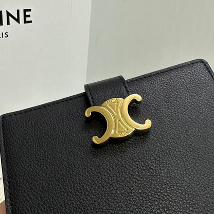 ** pre order chelly wallet