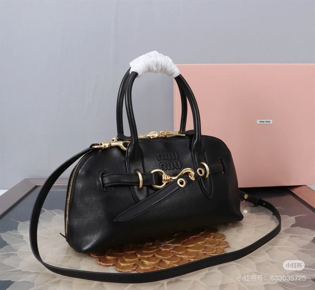 * PRE ORDER Nikki Handle Bag