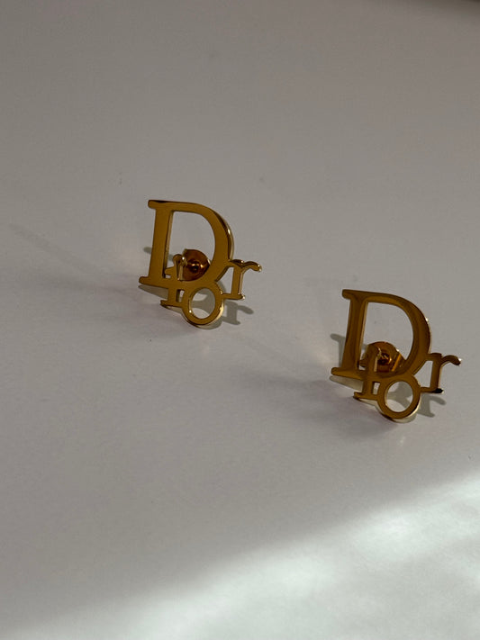 Dani Studs
