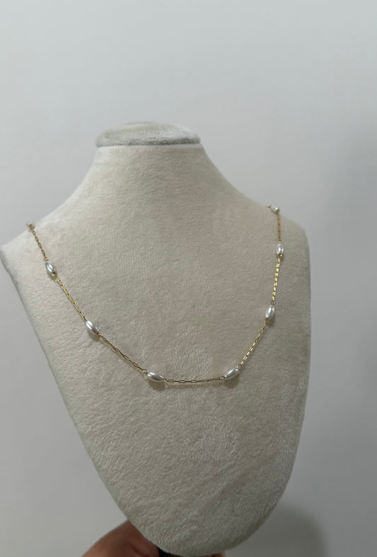 Over seas pearl necklace