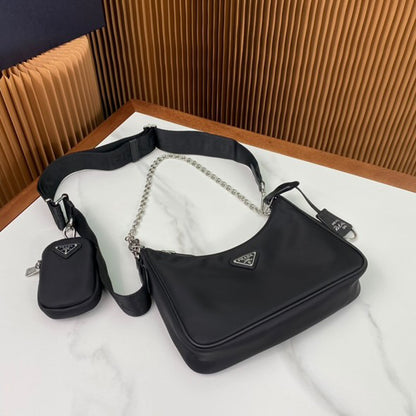 *PRE ORDER RAD GIRL CROSSBODY
