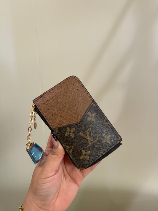 Victoria keychain wallet